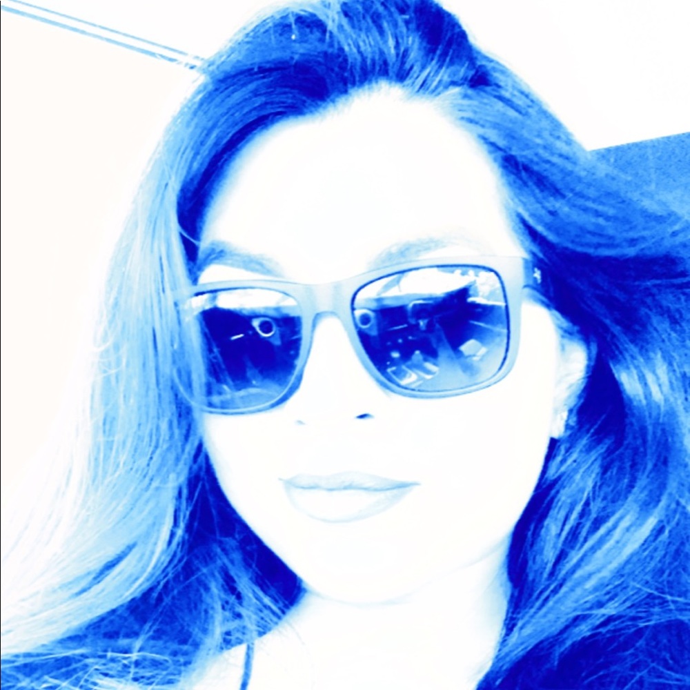 Meet your Posher, Lorena